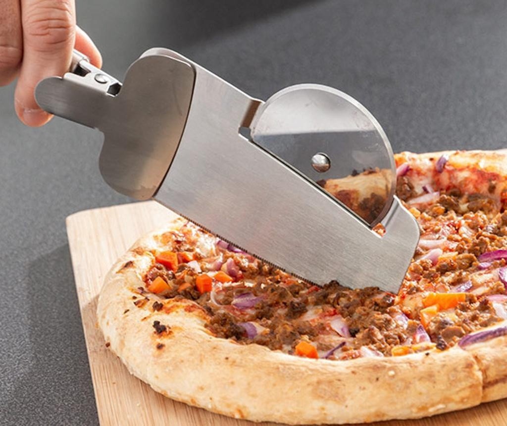 Pizzaszeletelő