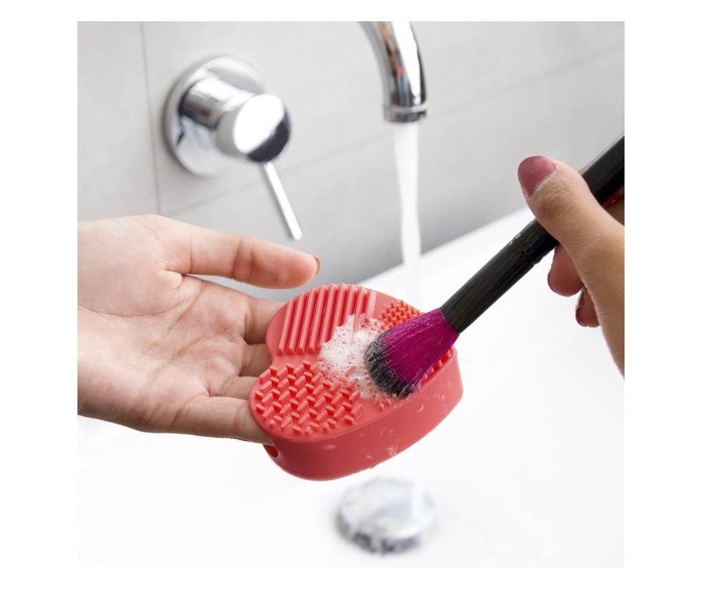 Szív alakú ecsettisztító