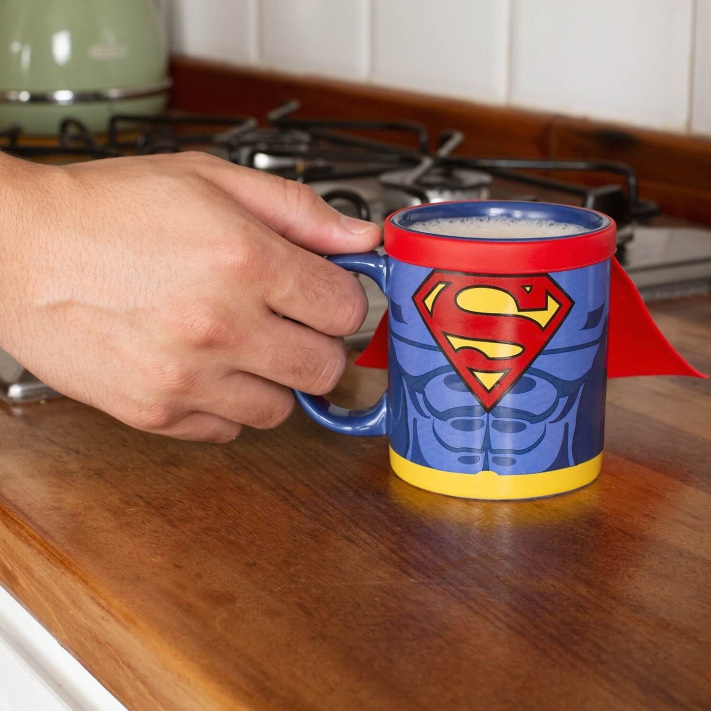 Superman -es bögre köpennyel