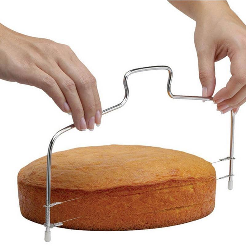 Piskóta szeletelő, tortavágó
