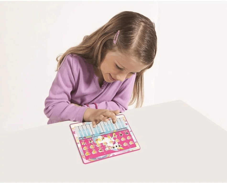 Unikornis zenélő billentyűk tablet