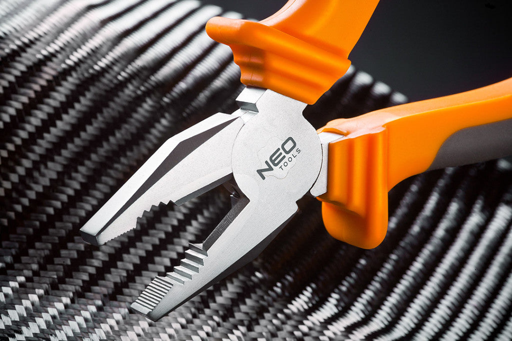 NEO TOOLS KOMBINÁLT FOGÓ 180MM 25 év garanciával 01-011