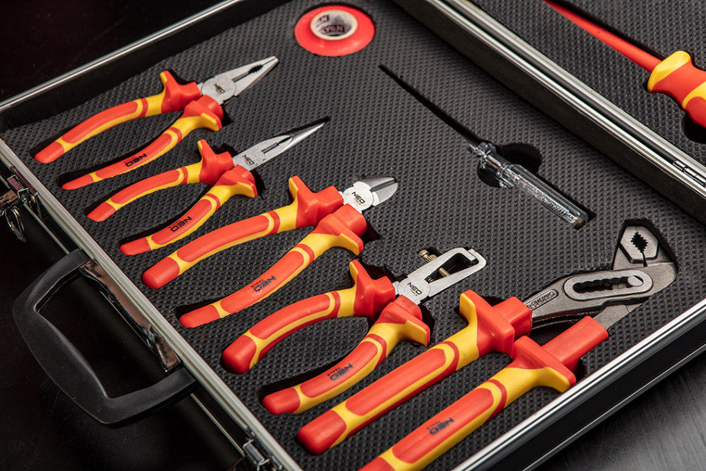 NEO TOOLS Szerszámkészlet 1000V, szigetelt 13db 25 év garanciával 01-234