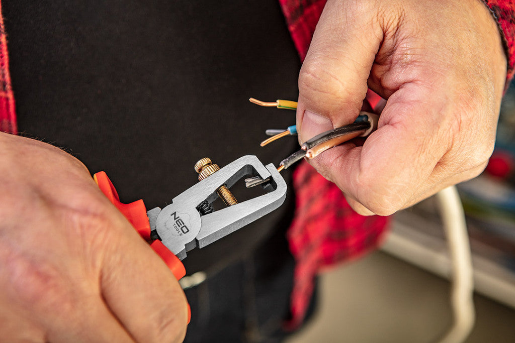 NEO TOOLS Szerszámkészlet 1000V, szigetelt 7db 25 év garanciával 01-235