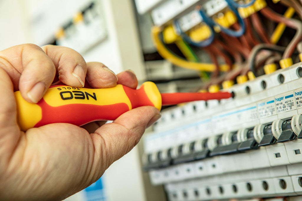 NEO TOOLS Szerszámkészlet 1000V, szigetelt 7db 25 év garanciával 01-237
