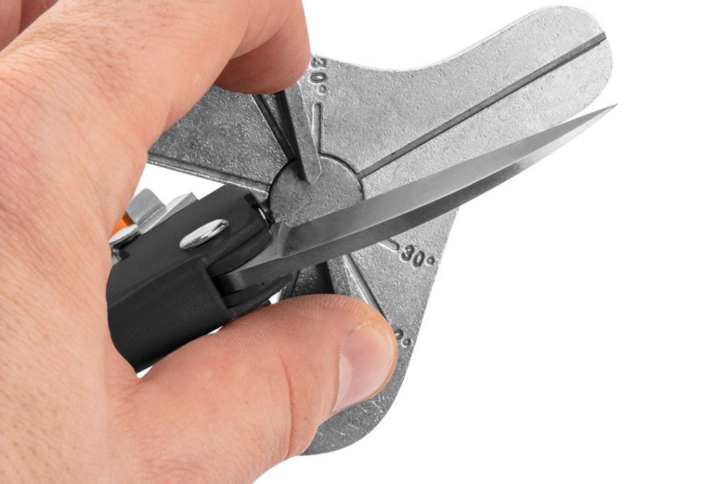 NEO TOOLS Profilvágó gérvágó olló, szögmérővel 01-260