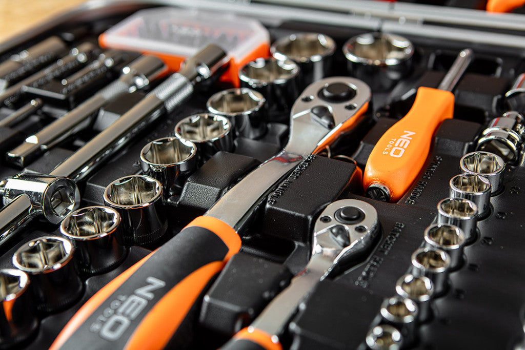 NEO TOOLS Szigetelt szerszámkészlet 108db, kofferben 01-310-1