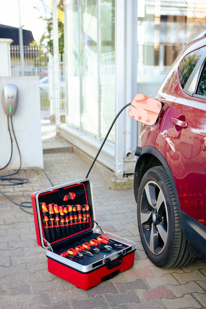 NEO TOOLS Szigetelt szerszámkészlet elektromos és hibrid autók javításához 51db 01-312