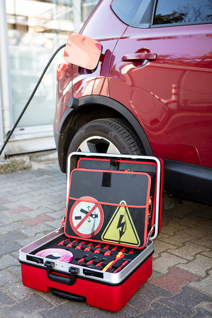 NEO TOOLS Szigetelt szerszámkészlet elektromos és hibrid autók javításához 51db 01-312