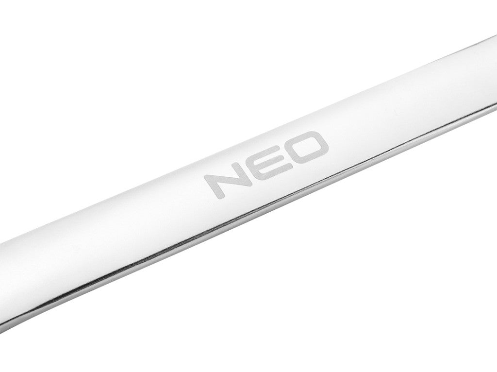 NEO TOOLS Csillag-villáskulcs 9 x 130mm, CrV, DIN3113 25 év garanciával 09-653