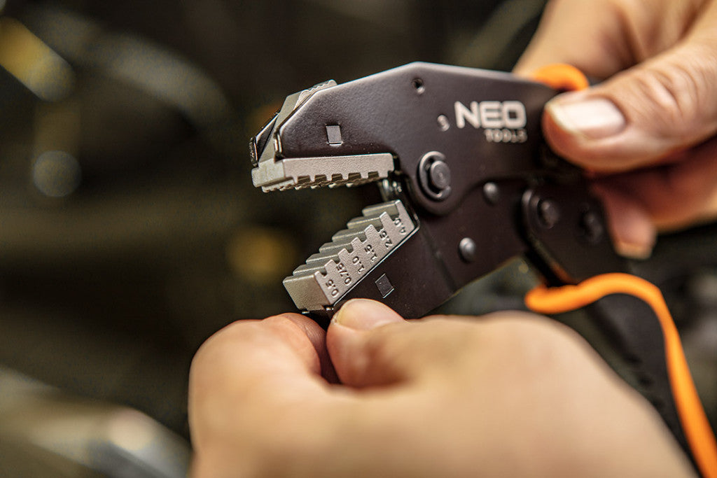 NEO TOOLS Krimpelő-, érvéghüvelyfogó, 0.5-16 mm2 (22-6 AWG) 25 év garanciával 01-506
