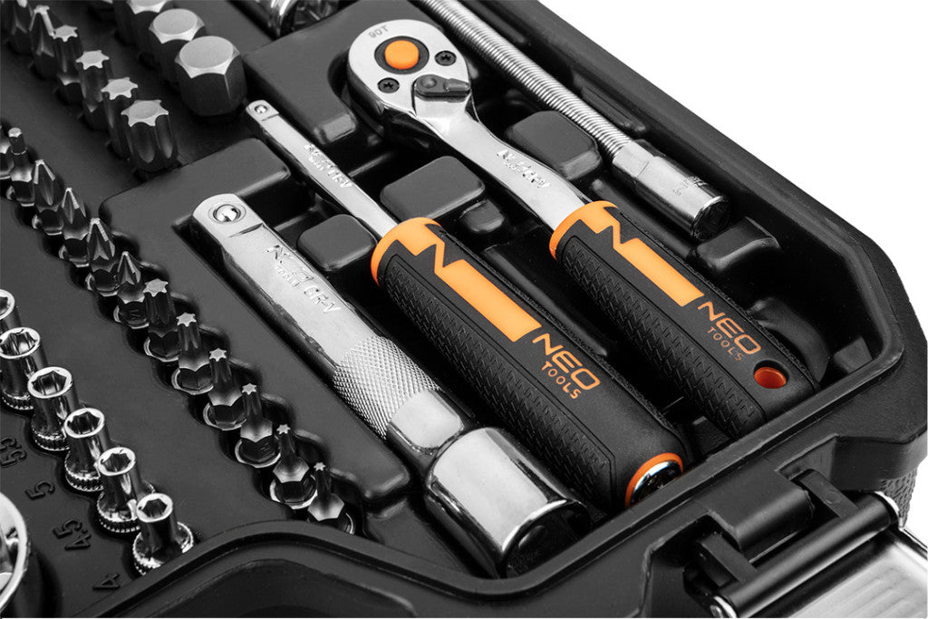 NEO TOOLS Dugókulcskészlet + szerszámkészlet 1/2", 1/4", 82db, ECO 25 év garanciával 10-058
