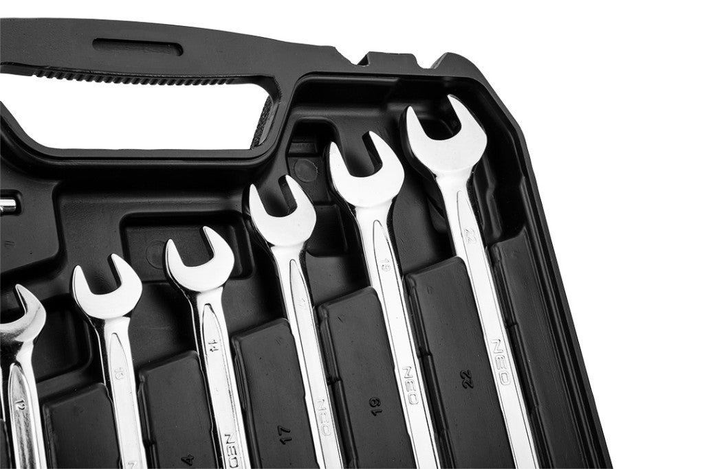NEO TOOLS Dugókulcskészlet + szerszámkészlet 1/2", 1/4", 82db, ECO 25 év garanciával 10-058