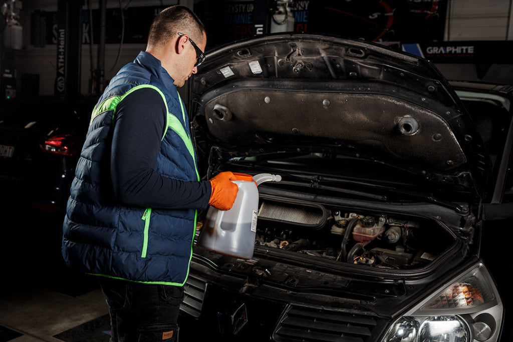 NEO TOOLS Műanyag folyadékbetöltő kanna, flexibilis szárral, 5L 10-804