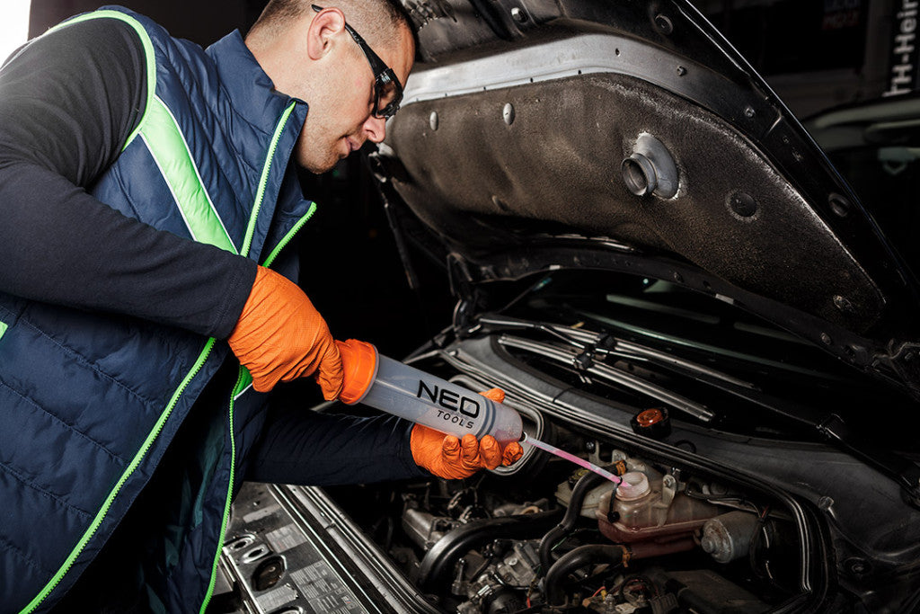 NEO TOOLS Műanyag folyadékbetöltő fecskendő, 500ml 10-806