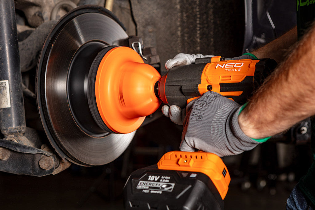 NEO TOOLS Kerékagy tisztító dörzstárcsa, 150mm, 1/2" négyszög csatlakozó 11-136