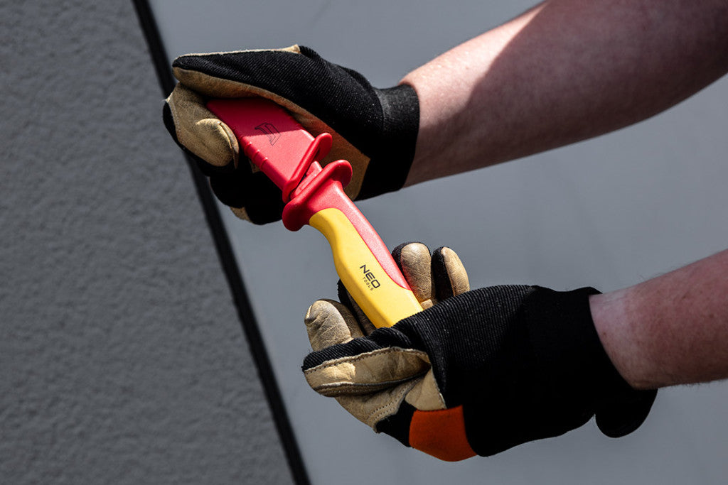 NEO TOOLS KÁBELVÁGÓ KÉS 1000V, 180MM, SZIGETELT, KAMPÓS PENGE 01-553