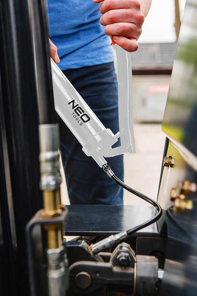 NEO TOOLS Karos zsírzó, 500cm3, flexibilis tömlővel 11-501