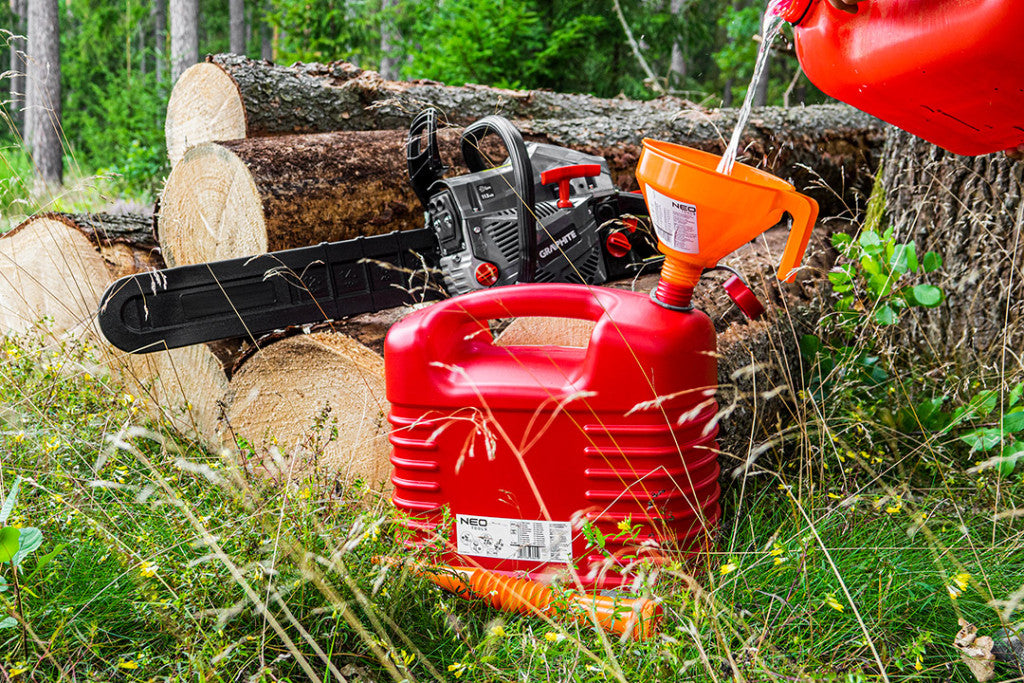 NEO TOOLS Üzemanyagkanna, műanyag(HDPE), 10l, kiöntővel 11-560