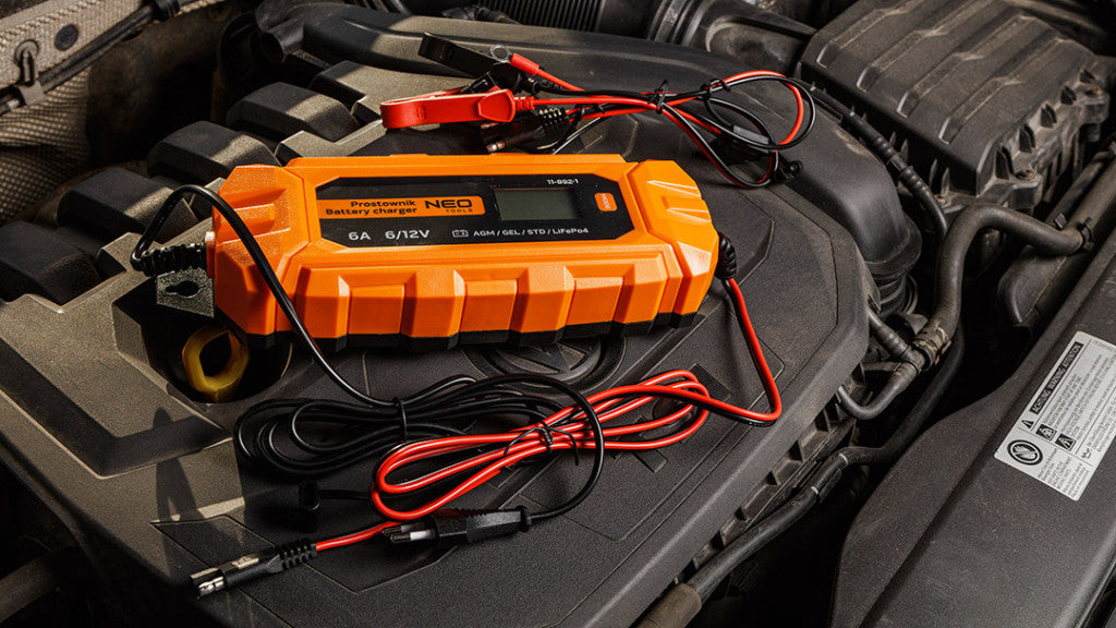 NEO TOOLS Automatikus akkumulátortöltő 6A/100W, 3-150Ah, savas / AGM / GEL akkumulátorokhoz 2 év garanciával 11-892-1