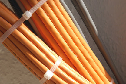 NEO TOOLS Kábelkötegelő, gyorskötöző, EXTREME, UV álló, fehér, 2,5x200mm, 20db/cs 01-649