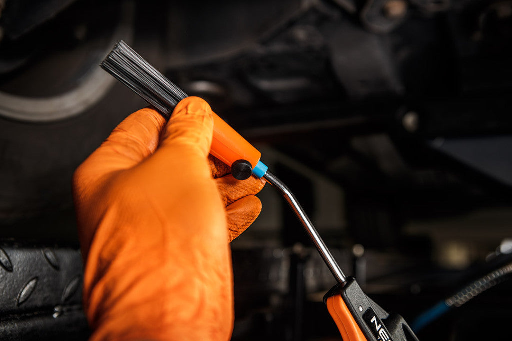 NEO TOOLS Pneumatikus lefúvópisztoly kefével 2 év garanciával 14-036