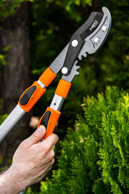 NEO TOOLS Ágvágó, rávágó, áttételes, teleszkópos 670-970mm, vágókap.: 42mm, alu nyél, teflon, 40% plusz erőátvitel 15-254