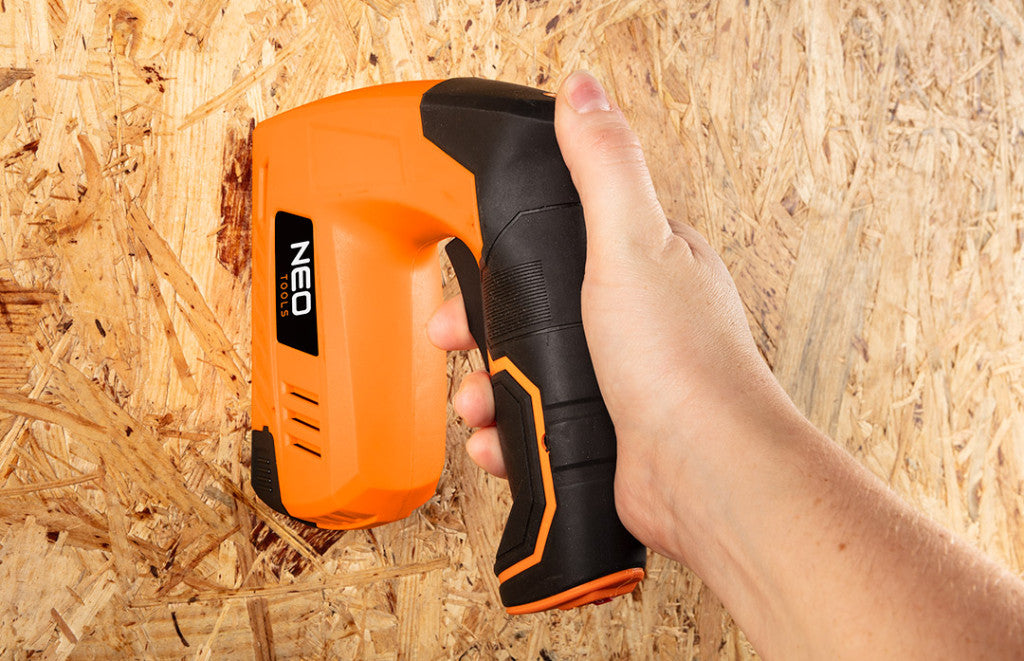 NEO TOOLS Akkus tűzőgép 4V, USB töltő, J/53 2 év garanciával 16-050