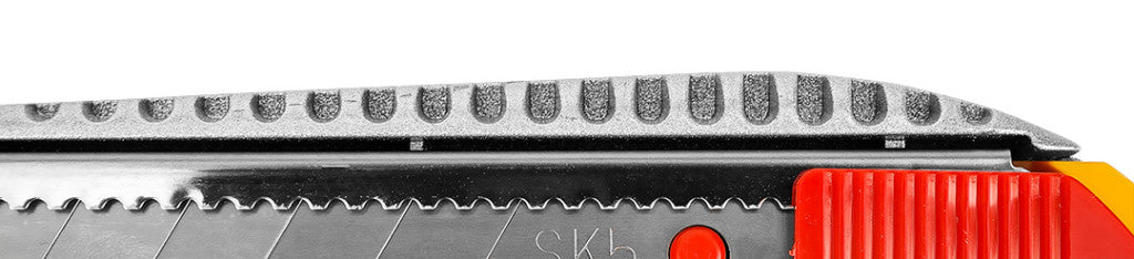 TOPEX Törhető pengés kés 18mm, fém vezetősín 17B128