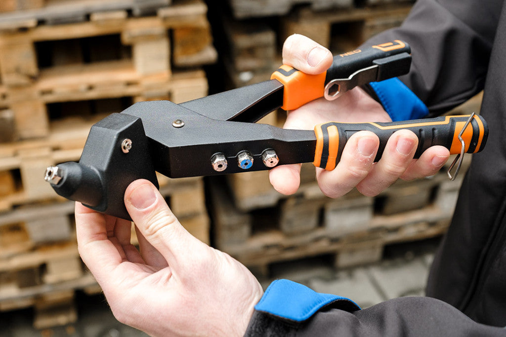 NEO TOOLS Popszegecshúzó, multi fejbeállítás, acél és alumínium szegecsekhez, 2,4/3,2/4,0/4,8 mm 18-102-1