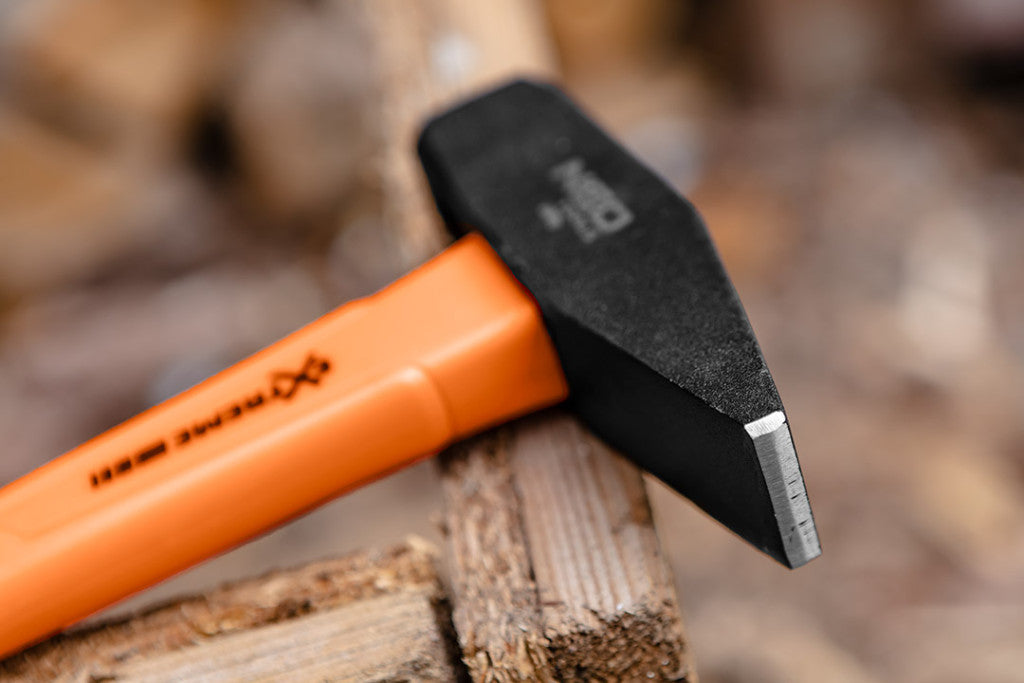 NEO TOOLS Általános kalapács 300g, üvegszál nyél, kétkomponensű markolat 25-143