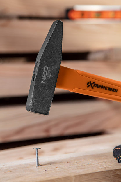 NEO TOOLS Általános kalapács 500g, üvegszál nyél, kétkomponensű markolat 25-145
