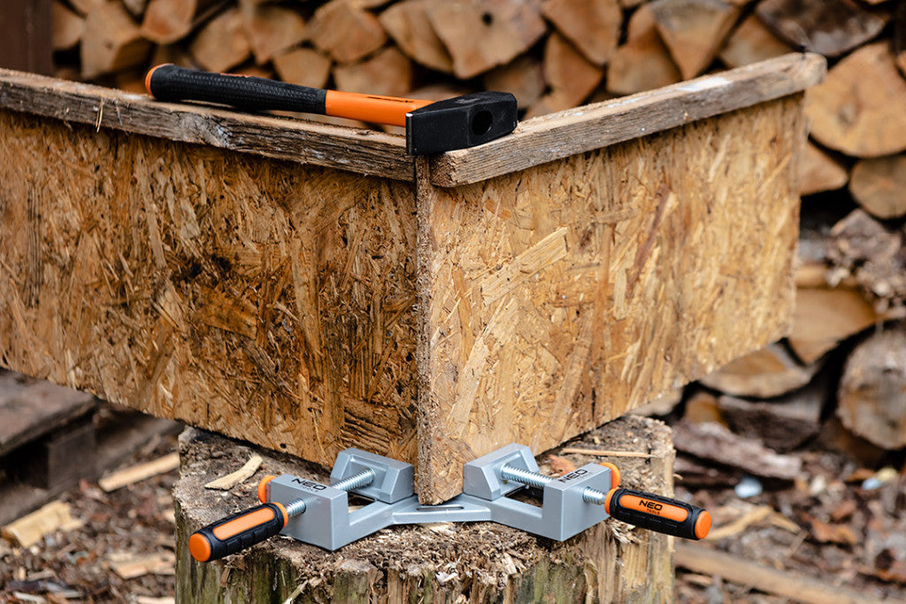 NEO TOOLS Általános kalapács 1000 g, üvegszál nyél, kétkomponensű markolat 25-147