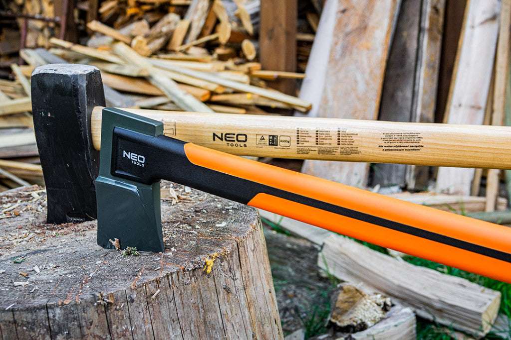 NEO TOOLS Hasítófejsze 2200g, fej 1700g, üvegszálas markolat 28" 27-033