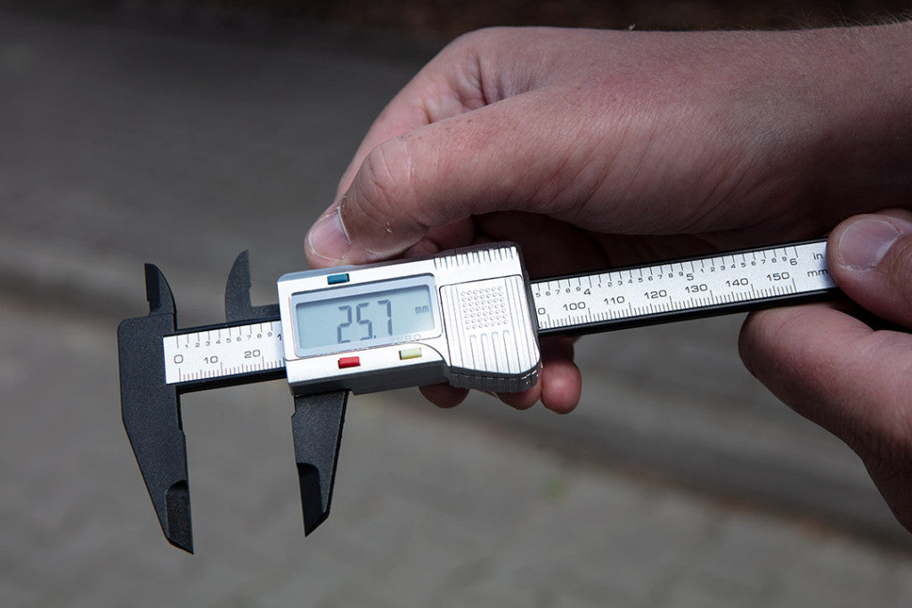 Top Tools Tolómérő 150mm, digitális, kompozit műanyag  31C621-1