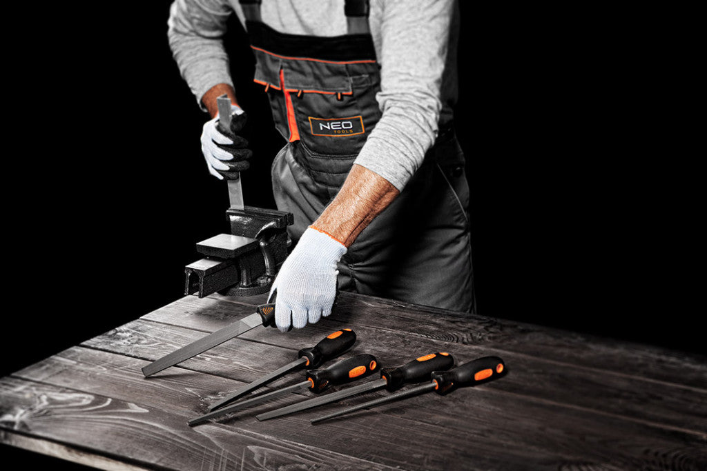 NEO TOOLS RESZELŐ KEREK 200/2mm 37-222