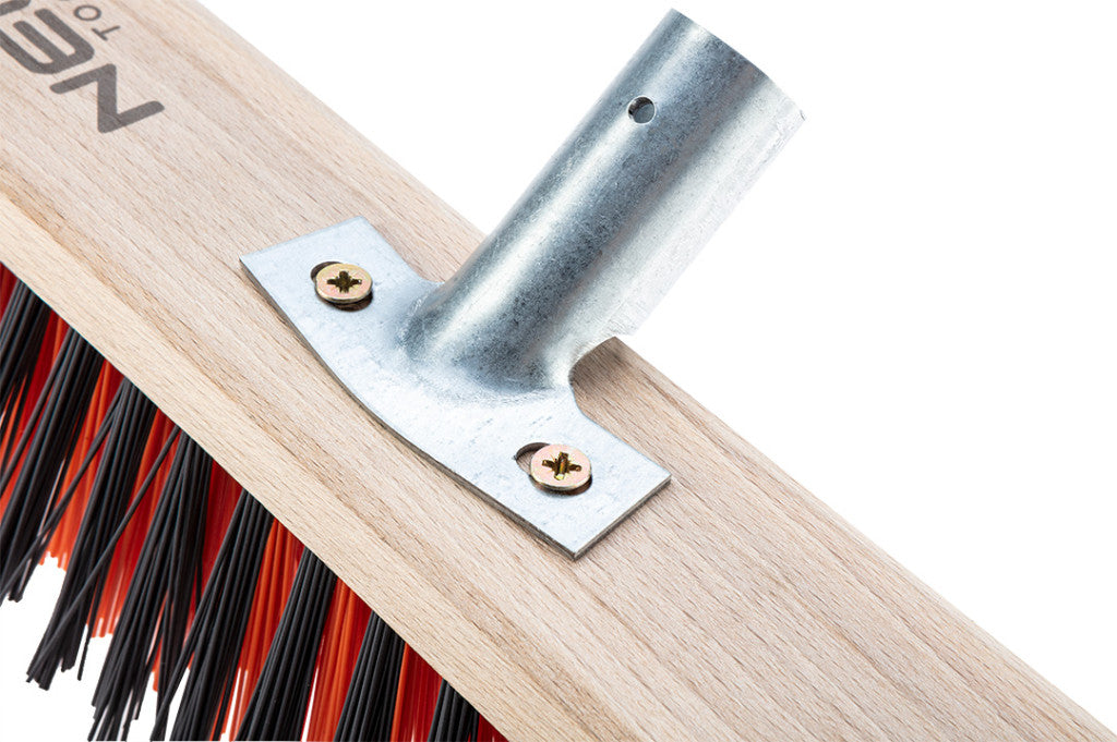 NEO TOOLS Térkő-, beton-, járdaseprű 60cm, fém nyélbefogó, profi kivitel 39-203