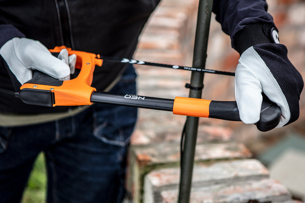 NEO TOOLS Fémfűrész 300mm laptartóval, alumínium, kétkomponensű markolat 43-301