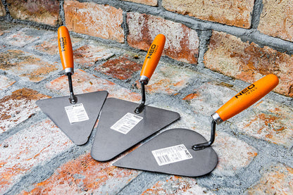 NEO TOOLS Kőműveskanál, háromszög, 200mm, fa markolat 50-102