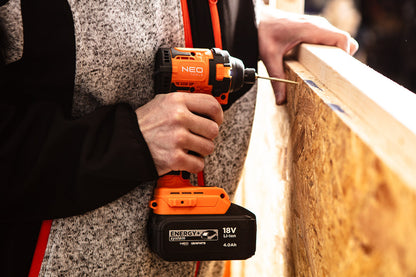 NEO TOOLS Akkus szénkefementes ütvecsavarozó 1/4"(hatszög), Energy+, 18V, Kompakt méret, 300NM, akku nélkül! 3 év garanciával 04-612
