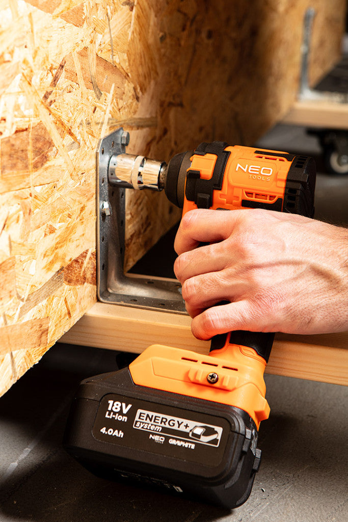 NEO TOOLS Akkus szénkefementes ütvecsavarozó 1/2"(négyszög), Energy+, 18V, Kompakt méret, 350NM akku nélkül! 3 év garanciával 04-613