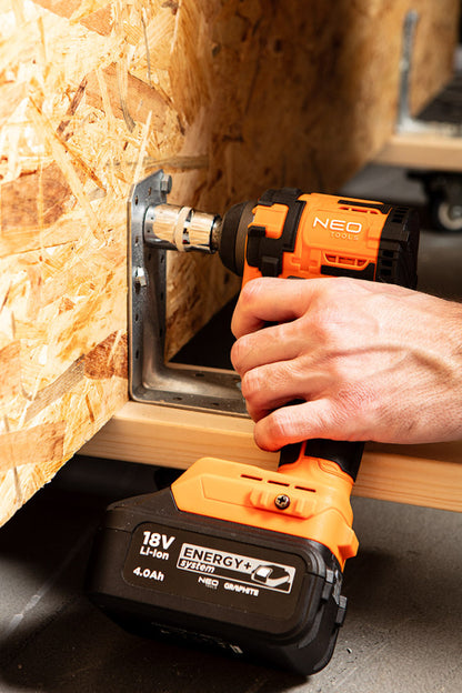 NEO TOOLS Akkus szénkefementes ütvecsavarozó 1/2"(négyszög), Energy+, 18V, Kompakt méret, 350NM akku nélkül! 3 év garanciával 04-613