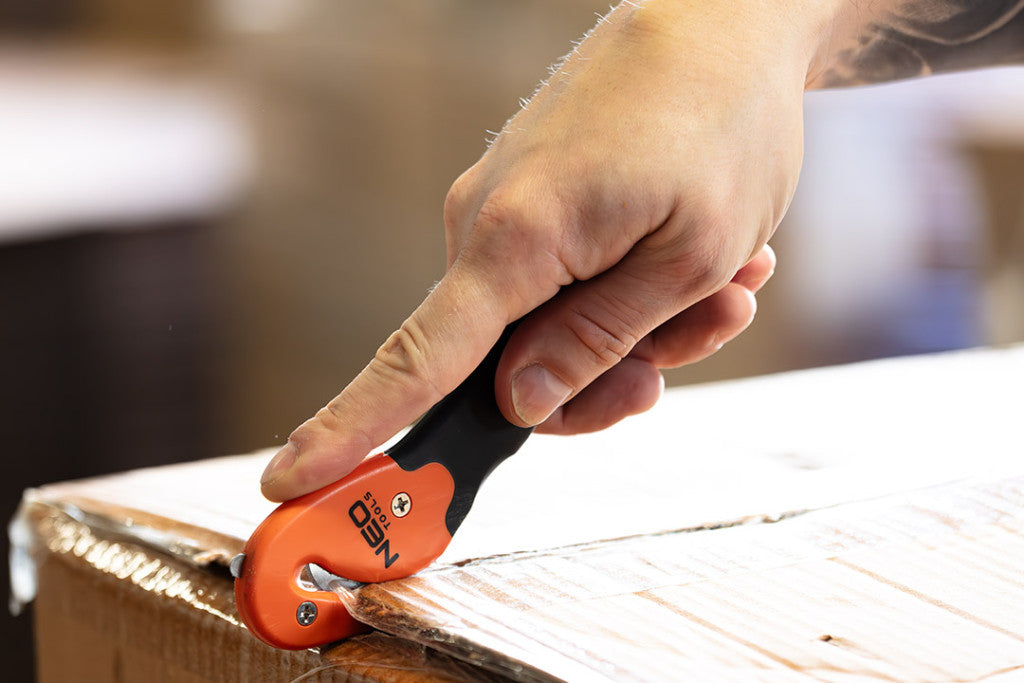NEO TOOLS Fólia és szalagvágó kés 63-018
