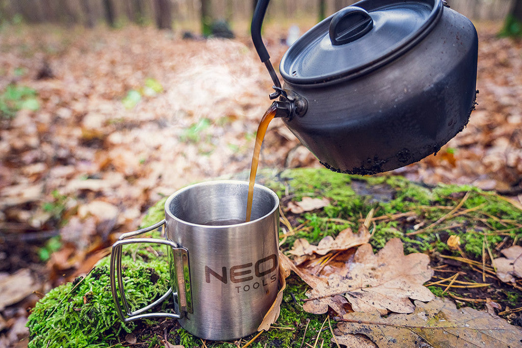 NEO TOOLS Kemping bögre 320ml, duppla fal, behajtható fogantyú 63-150