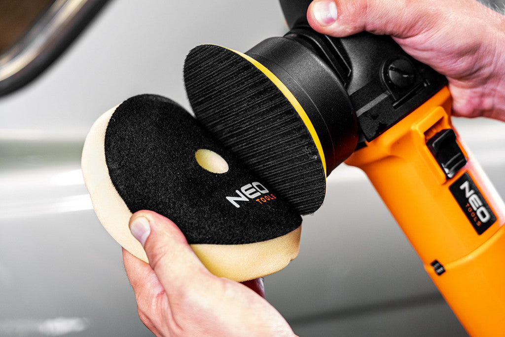 NEO TOOLS Polírozógép excenteres 710W, 125mm, 2000-4600/perc 3 év garanciával 04-700