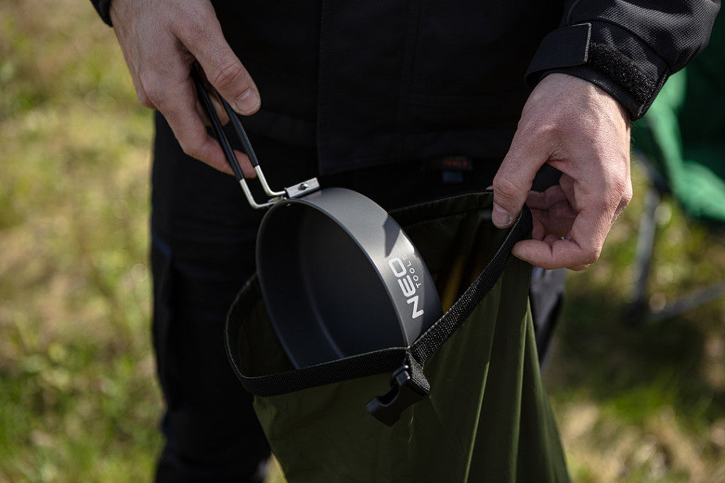 NEO TOOLS Vizálló túrazsák, 10 l 63-170