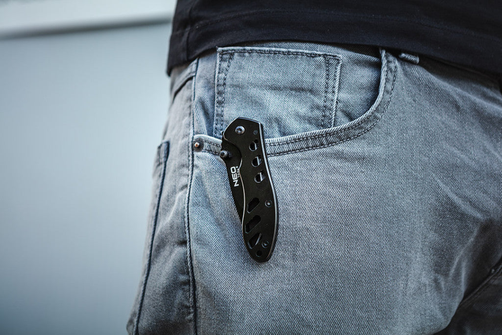 NEO TOOLS ÖSSZECSUKHATÓ KÉS, 90MM-ES PENGE, TÖBBCÉLÚ FELHASZNÁLÁSRA 63-181