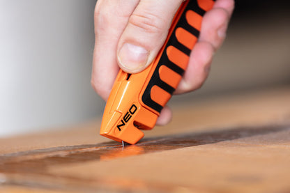 NEO TOOLS Trapézpengés kés, alu házas  63-707
