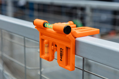 NEO TOOLS Oszlopvízmérték, állítható mágneses szárak, 3 libella 71-003