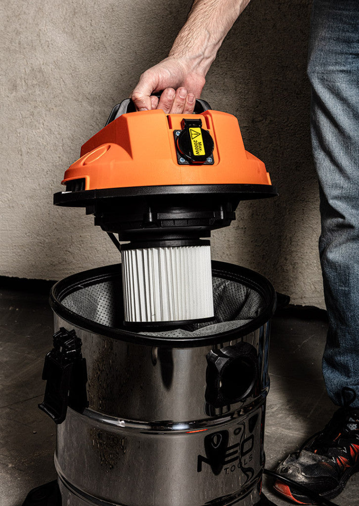 NEO TOOLS Száraz/vizes ipari porszívó, 1400W/18KPa, 30l-es inox tartály, gépcsatlakozó aljzat, komplett tartozékszett 3 év garanciával 04-738